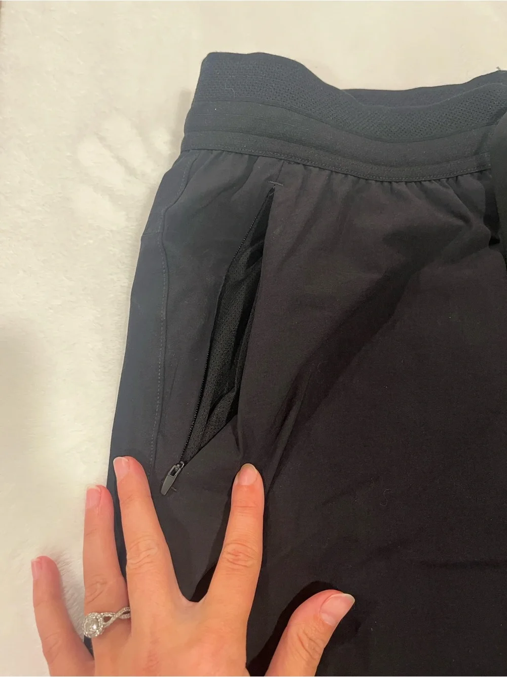 NWT American Eagle 24/7 Training Jogger - Size Medium - Black - Picture 5 of 10